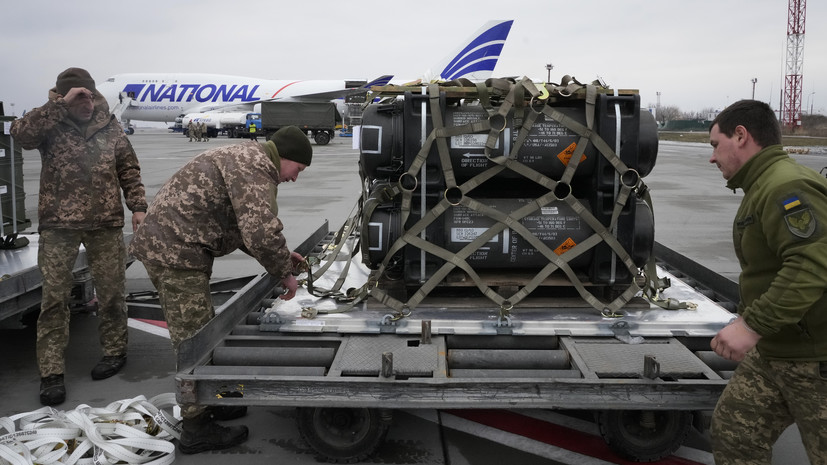 Шойгу назвал безответственной позицию Запада по поставкам летального оружия Украине
