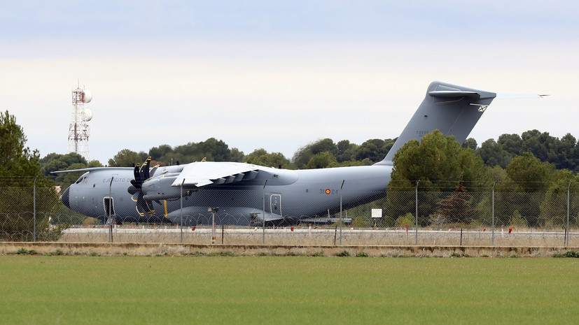 Испания направила Украине десять самолётов с вооружением