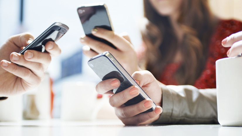 «Цифровой детокс необходим всем»: психолог — о признаках зависимости от смартфона, депрессии и СДВГ