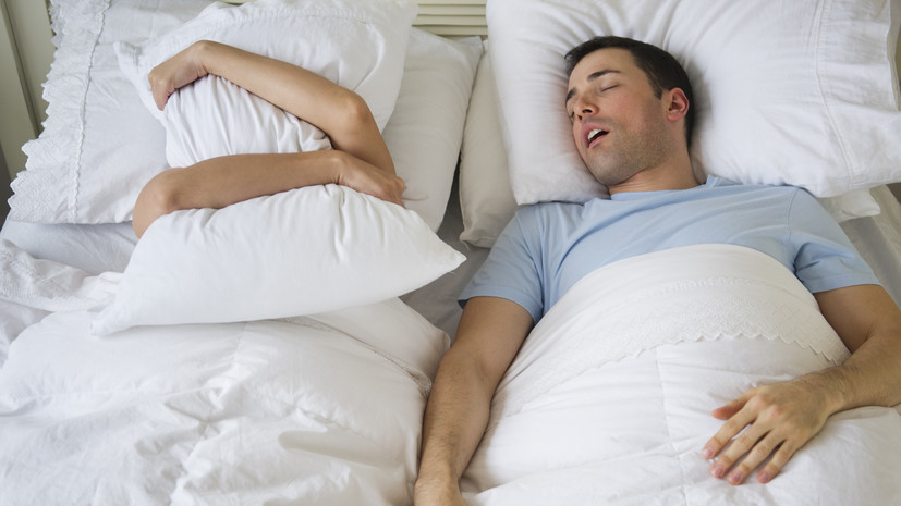 Отоларинголог Зайцев назвал причины храпа