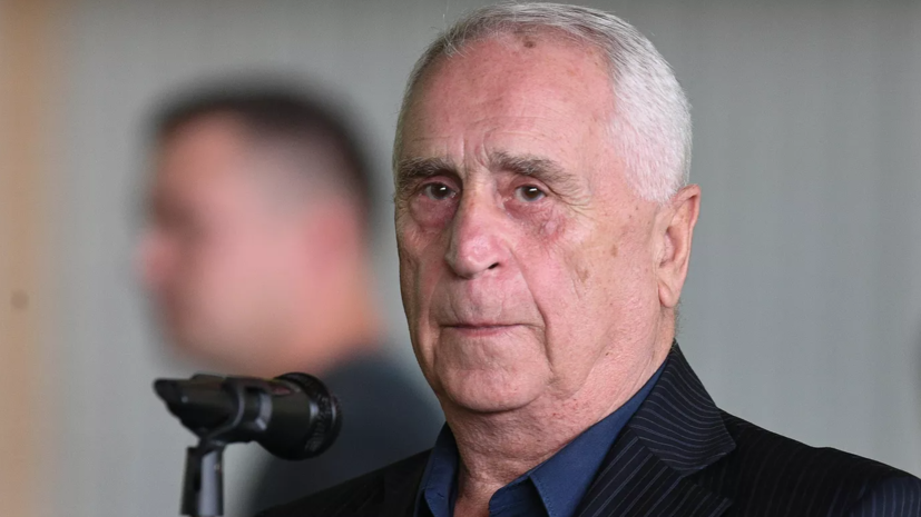 Кавазашвили: российские футболисты должны пахать на поле за такую зарплату