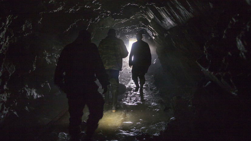 Заблокированные в шахте в Кузбассе горняки выведены на поверхность