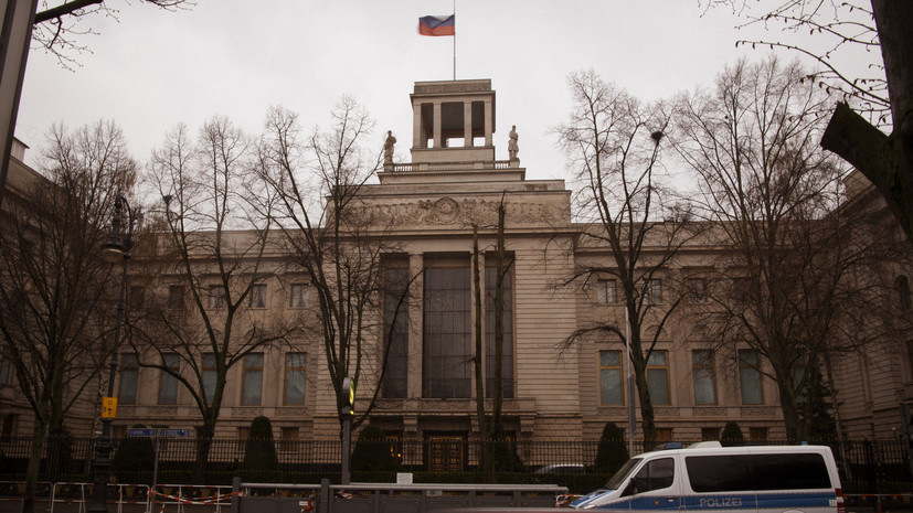 Объявленные персонами нон грата российские дипломаты покинули Германию