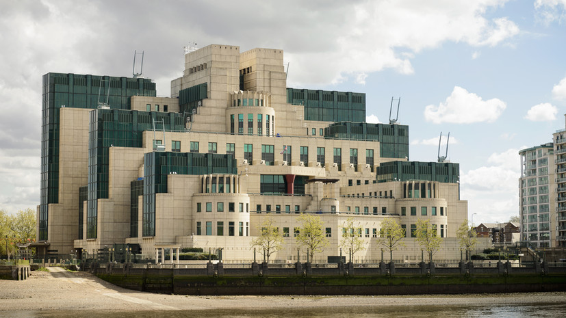СВР допустила причастность главы MI6 к подготовке провокации в Буче