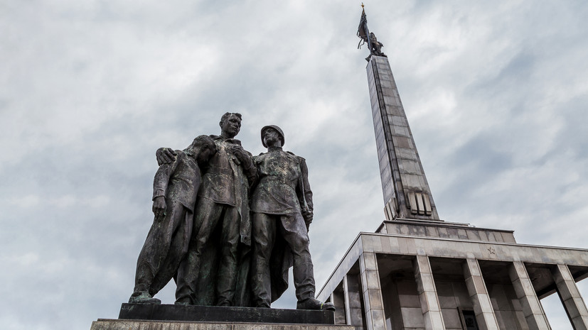 «Нравственная деградация»: как в Европе на волне русофобии оскверняют памятники советским воинам