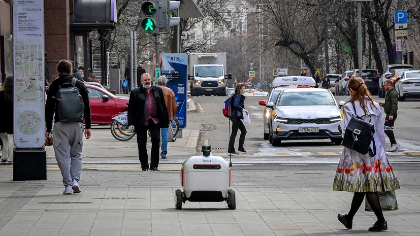 «Яндекс» заявил, что водители не обязаны уступать дорогу их роботам-доставщикам