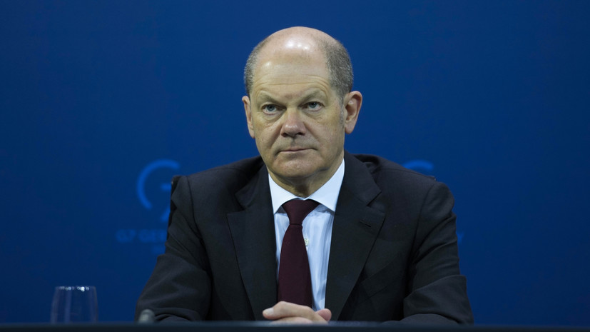 Шольц счёл несправедливой критику в адрес Макрона за слова о поддержке контактов с Россией