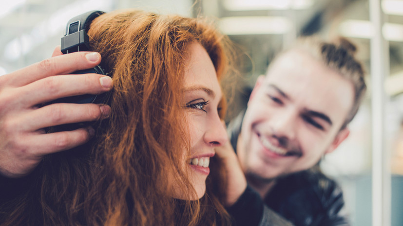 Отоларинголог Стародумова рассказала о возможном вреде наушников с функцией шумоподавления