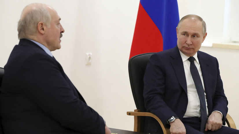 Лукашенко обсудил с Путиным оборону обеих стран