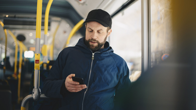 В Петербурге запустили бескондукторную систему оплаты проезда в общественном транспорте