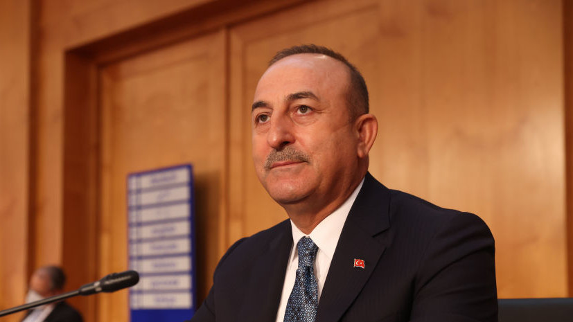 Глава МИД Турции Чавушоглу сообщил о подготовке организации встречи Путина и Зеленского