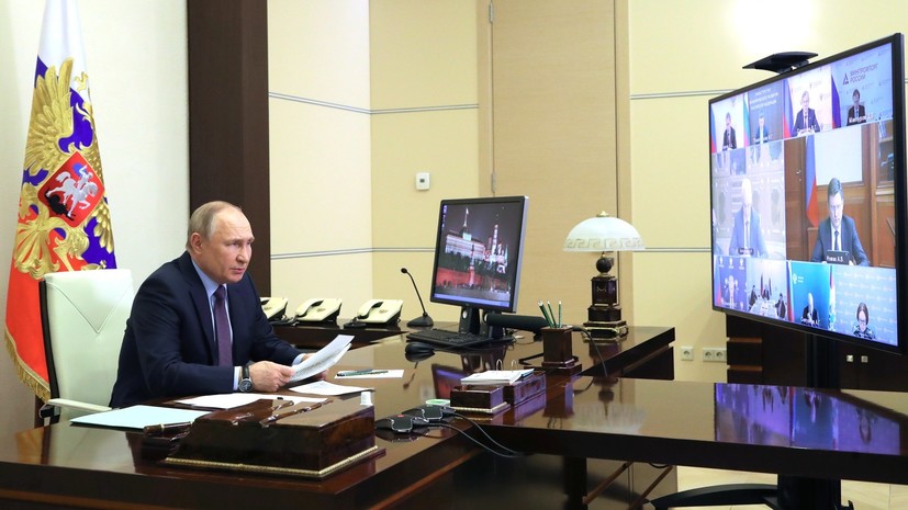 Путин заявил о важности сохранения приемлемых цен на нефтепродукты внутри России