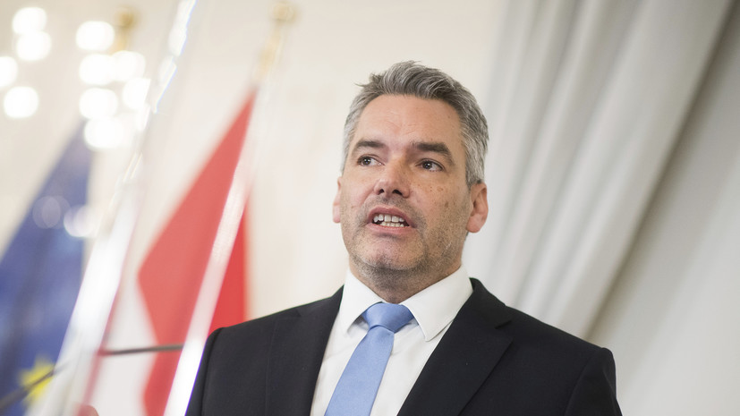Канцлер Австрии признал, что страна на 80% зависит от российского газа