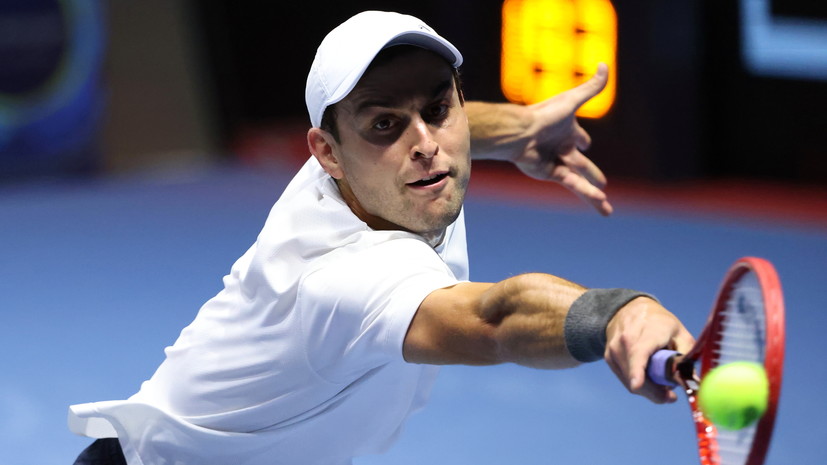 Карацев в трёх сетах уступил Отте на турнире в Белграде