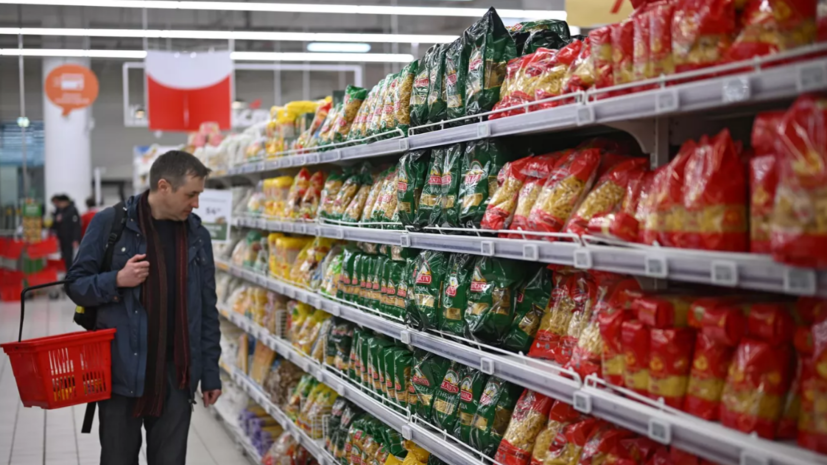 Депутат Нилов прокомментировал идею ограничения работы продуктовых гипермаркетов в выходной