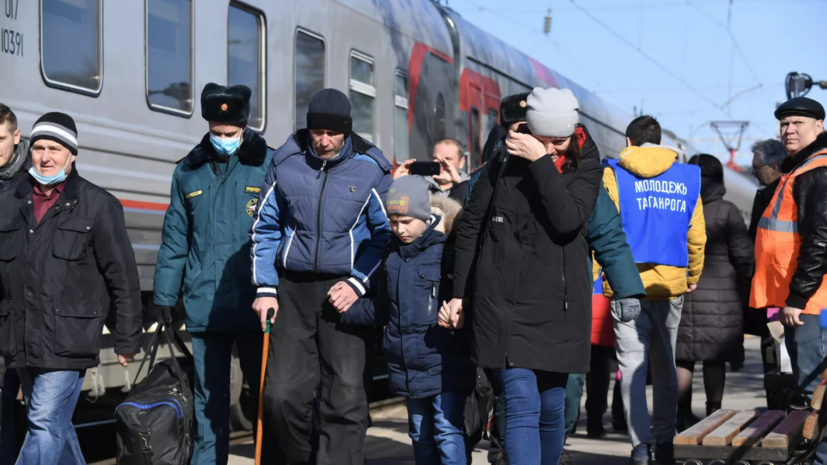 Более 10,5 тысячи жителей ДНР и ЛНР пересекли границу России в Ростовской области за сутки