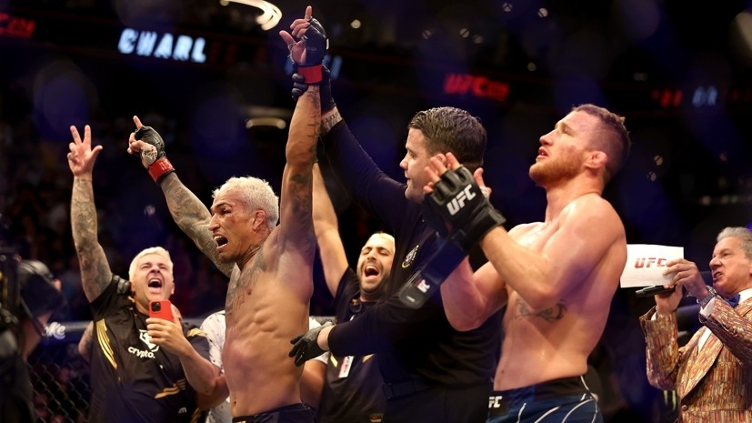 Лёгкая добыча: как Оливейра «задушил» Гэтжи, а Чендлер нокаутировал Фергюсона на UFC 274 — РТ на русском