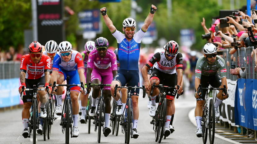 Британский велогонщик Кавендиш выиграл третий этап «Джиро д’Италия»