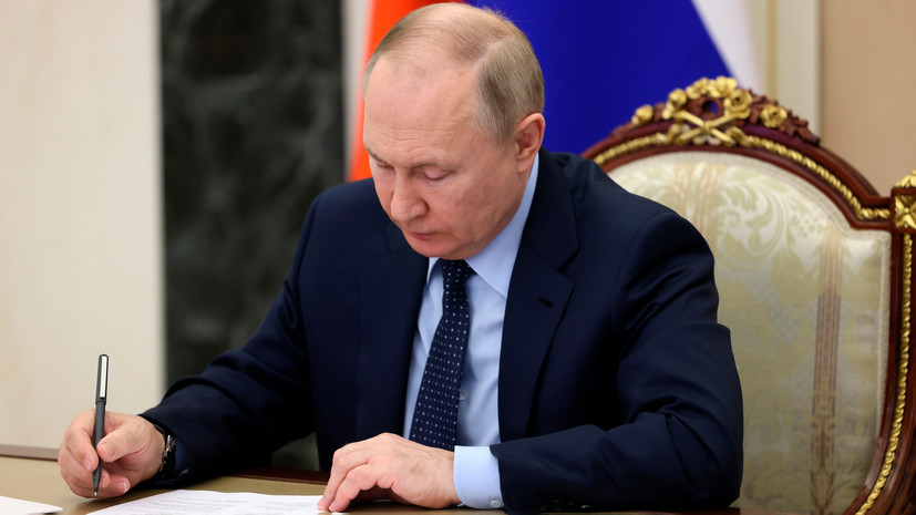 Путин в поздравлении Пушилину с Днём ДНР выразил уверенность в победе общими усилиями