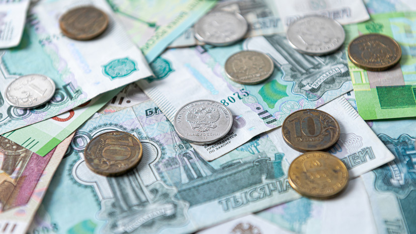 Аналитик Разуваев рассказал о разнице курса рубля в России и на международном рынке