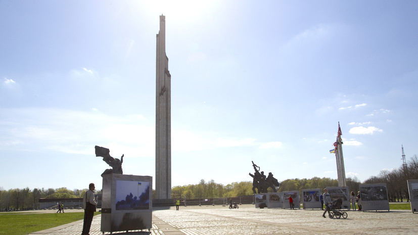 Член ОП Данюк осудил решение сейма Латвии касательно памятника освободителям Риги