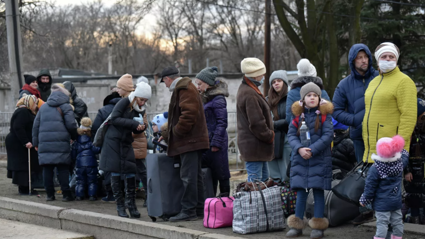 Кузнецова и Аксёнов обсудили вопросы оказания помощи беженцам из Донбасса