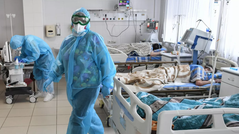 В России за сутки госпитализировали 2506 человек с коронавирусом