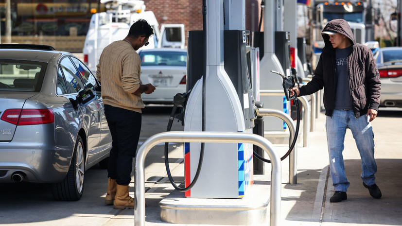Стоимость бензина в США побила исторический рекорд