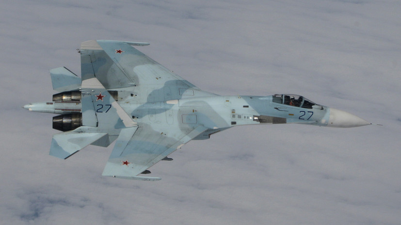 Российские Су-27 провели тренировку по отражению налёта на Калининградскую область