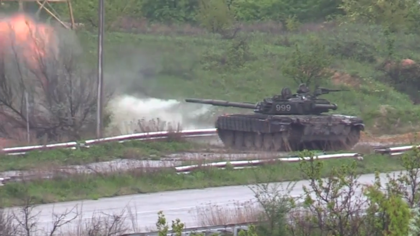 Удары по позициям всу видео. Танки батальона Сомали. Авдеевка город.