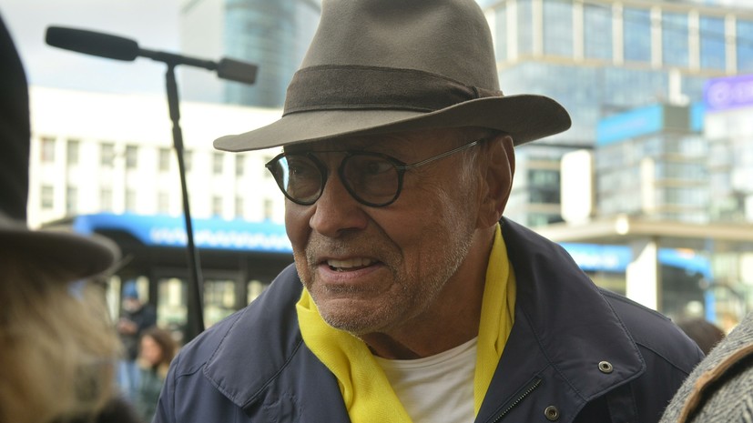 Кончаловский рассказал о работе над новым проектом об Октябрьской революции