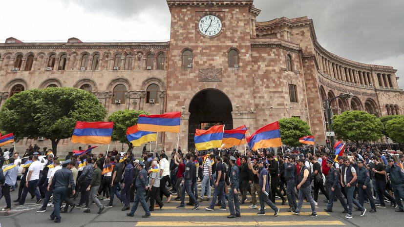 В центре Еревана начался очередной митинг оппозиции