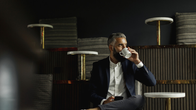 Дерматолог Бондаренко рассказала, почему не стоит пить кофе во время еды