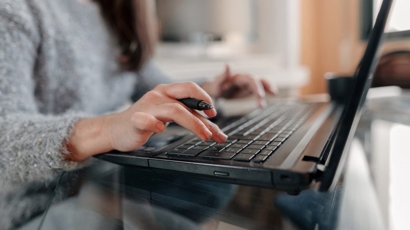 РКН с 24 февраля выявил 400 сайтов, распространяющих фейки о спецоперации