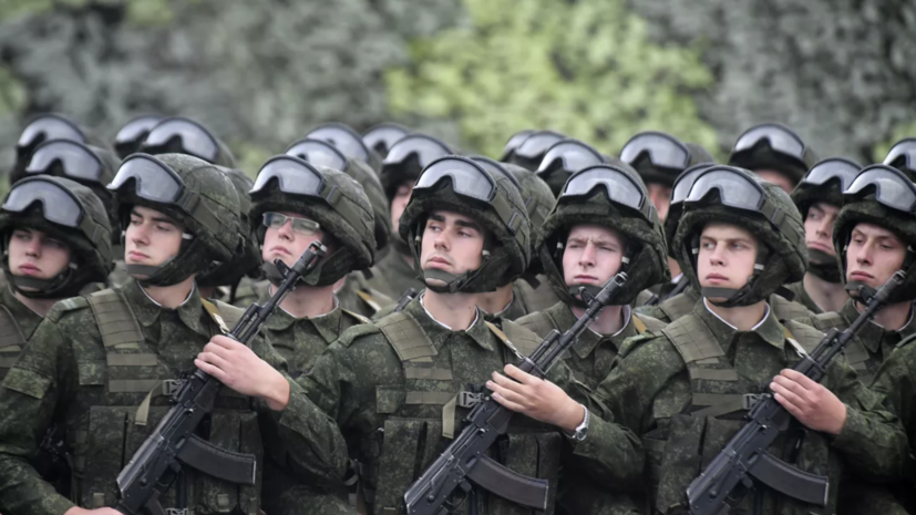 В России предложили отменить предельный возраст на заключение первого контракта с армией