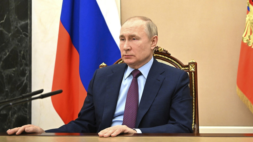 Путин заявил о скоординированности кибератак из разных стран против России
