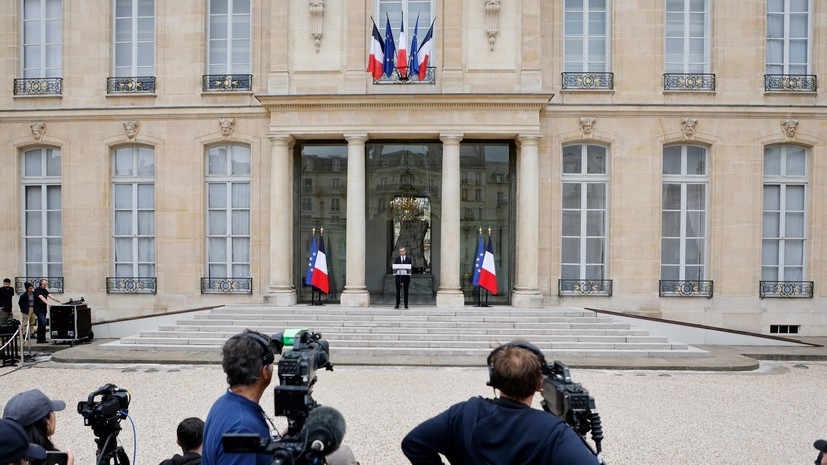 Главы МВД и Минфина Франции сохранили посты в новом правительстве