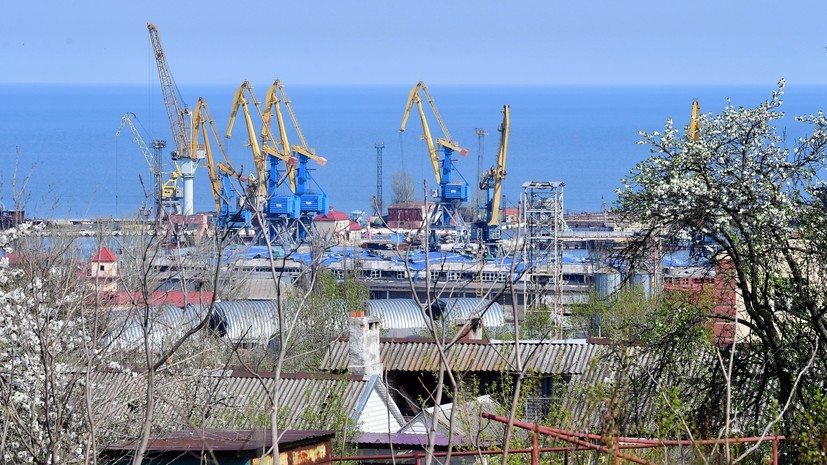 В Минобороны России заявили о завершении разминирования порта Мариуполя