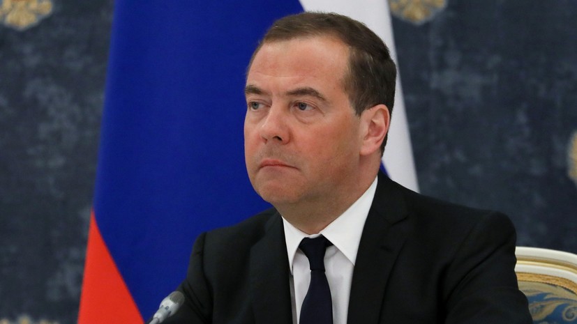 Медведев заявил, что западные санкции направлены против российского народа