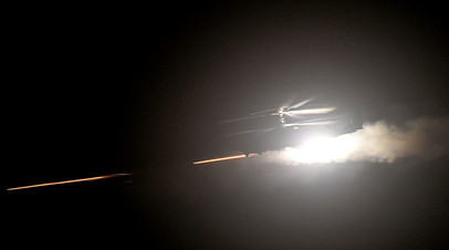 Вертолёт Ка-52 ВС РФ во время нанесения ночных ударов
