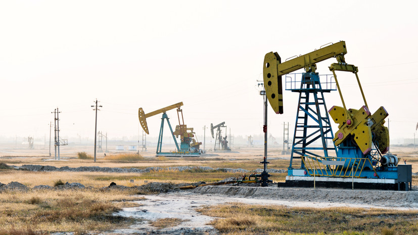 Песков: Россия не будет продавать нефть себе в убыток