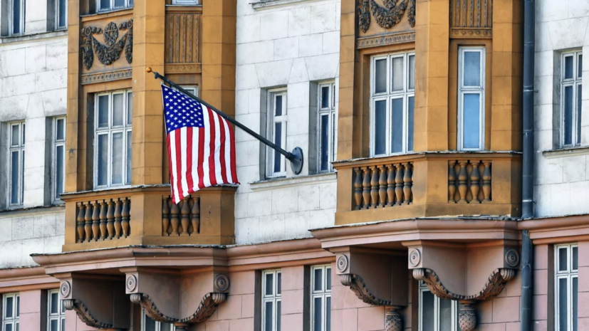 В Госдуме прокомментировали мнение Салливана о возможности закрытия посольств США и России