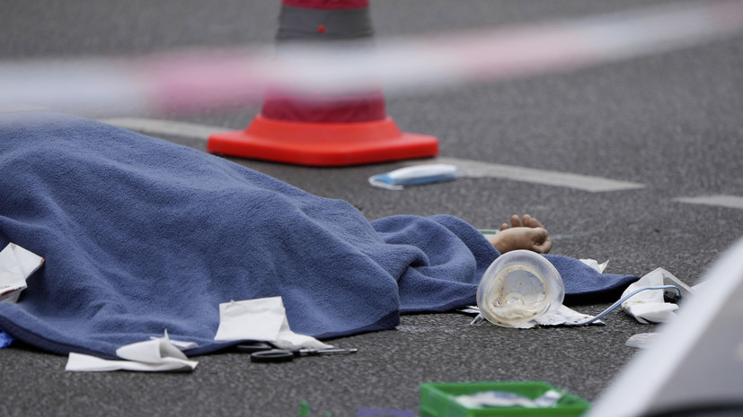 В ФРГ заявили о гибели человека в результате наезда автомобиля на людей в Берлине