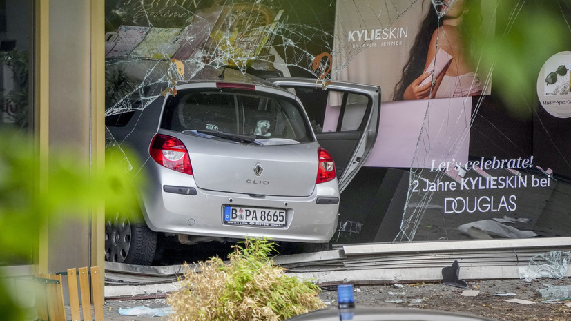 Полиция: наехавший на людей в Берлине водитель мог действовать преднамеренно