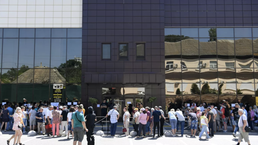 В Мелитополе выдали первые российские паспорта