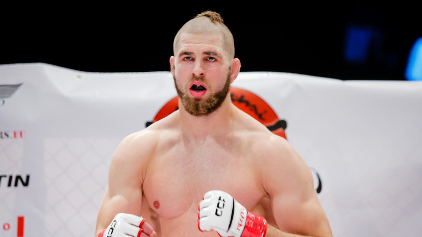 Прохазка победил удушающим приёмом Тейшейру в главном бою турнира UFC 275