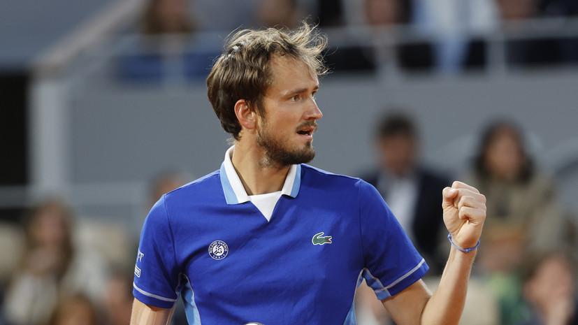 Медведев возглавил рейтинг ATP