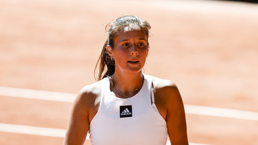 Касаткина одержала победу над Александровой и вышла в четвертьфинал турнира в Берлине
