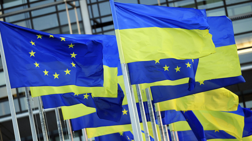 Глава ЕК подтвердила решение рекомендовать дать Украине статус кандидата в ЕС