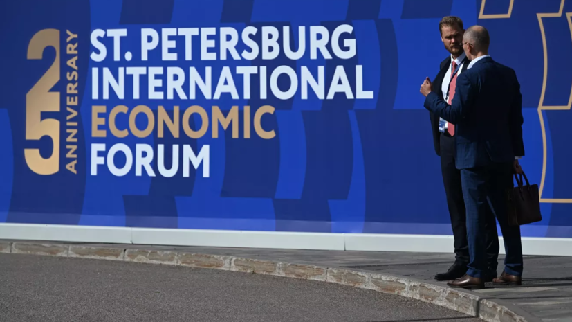 В Совфеде рассказали о стенде Евразийского женского форума на ПМЭФ